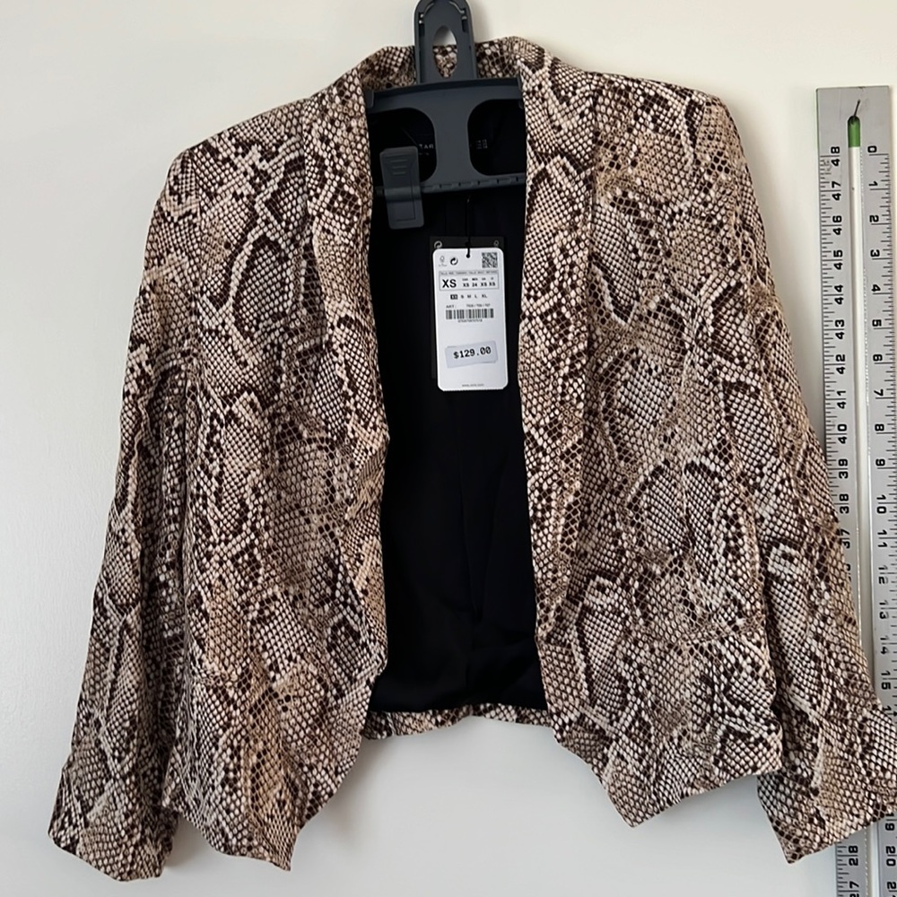 🆕 Zara snake print blazer